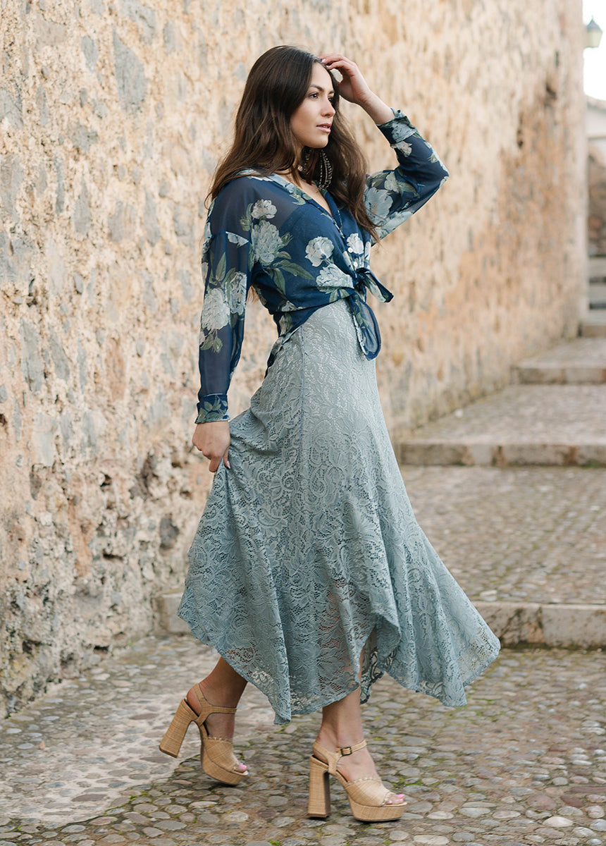 Cleo™ Top in Large Navy Floral